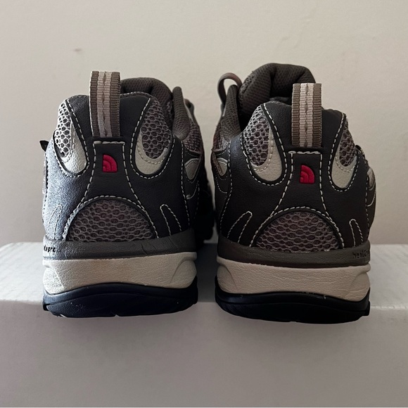 The North Face Women’s Hedgehog GTX Hiking Shoes - Gray With Pink Highli… - Picture 7 of 8